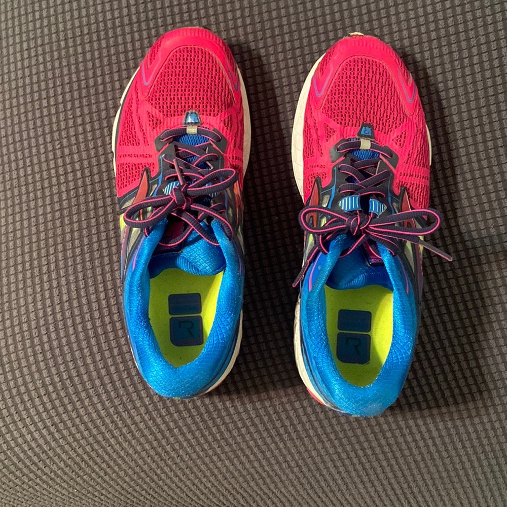 Brooks running shoes - size 10.5